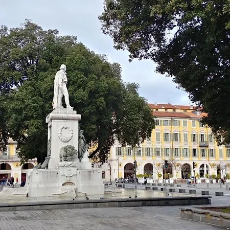 Nestor&Jeeves - Nizza Bella - Famous Place Garibaldi - By Old Town 니스